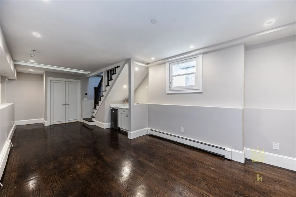 3 bed, 3 bath apartment for rent at 85 Regent St Unit 1, Roxbury — photo 30 of 33