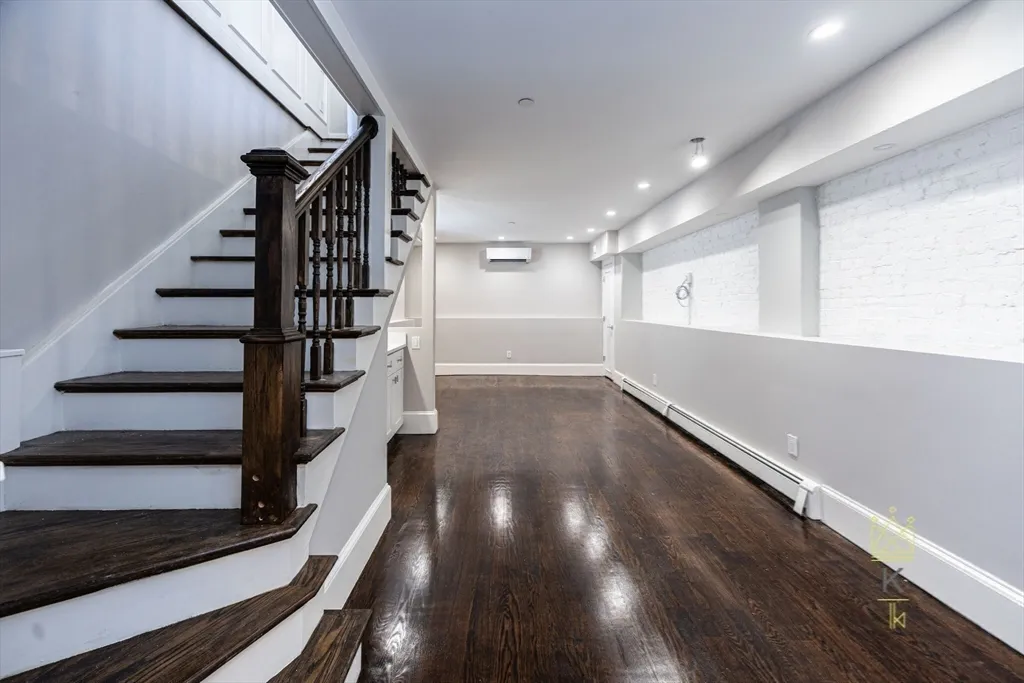 3 bed, 3 bath apartment for rent at 85 Regent St Unit 1, Roxbury — photo 28 of 33