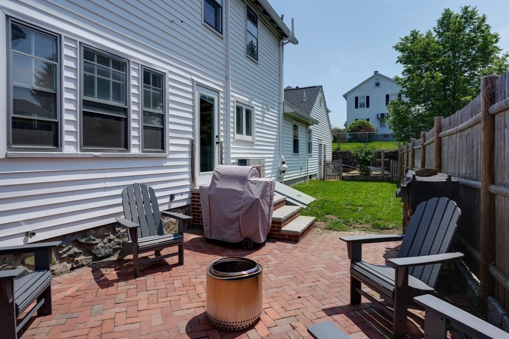 3 bed, 2 bath apartment for rent at 85 Roosevelt Rd, Medford — photo 31 of 36