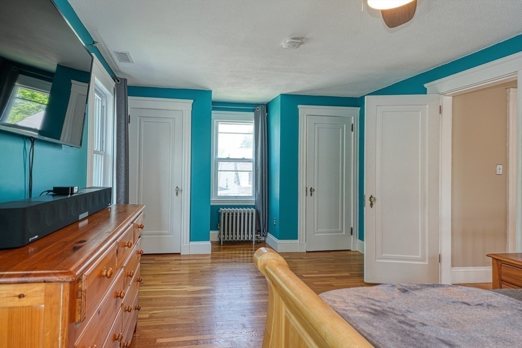 3 bed, 2 bath apartment for rent at 85 Roosevelt Rd, Medford — photo 20 of 36