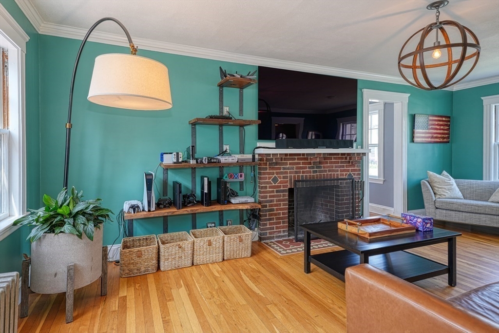 3 bed, 2 bath apartment for rent at 85 Roosevelt Rd, Medford — photo 12 of 36