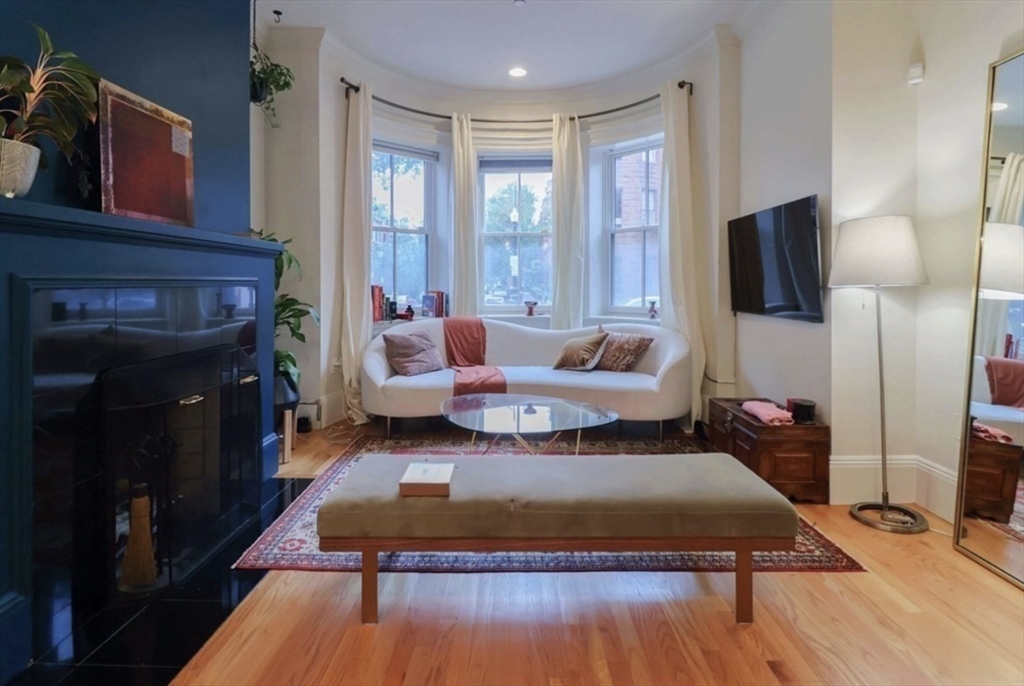 2 bed, 1 bath apartment for rent at 85 Saint Botolph St Unit 2, Back Bay