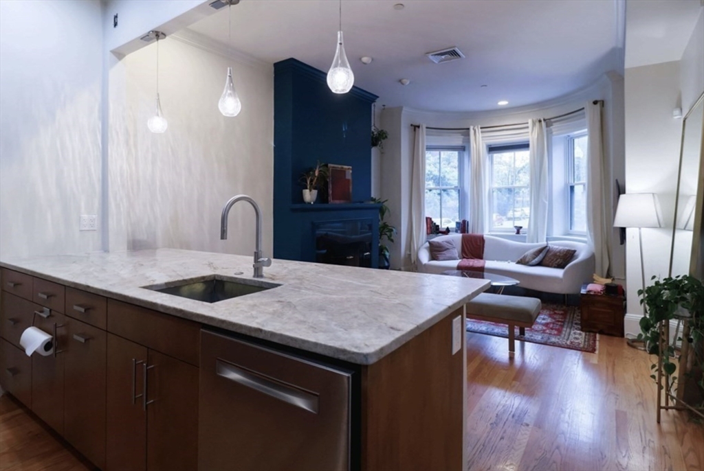 2 bed, 1 bath apartment for rent at 85 Saint Botolph St Unit 2, Back Bay — photo 5 of 12