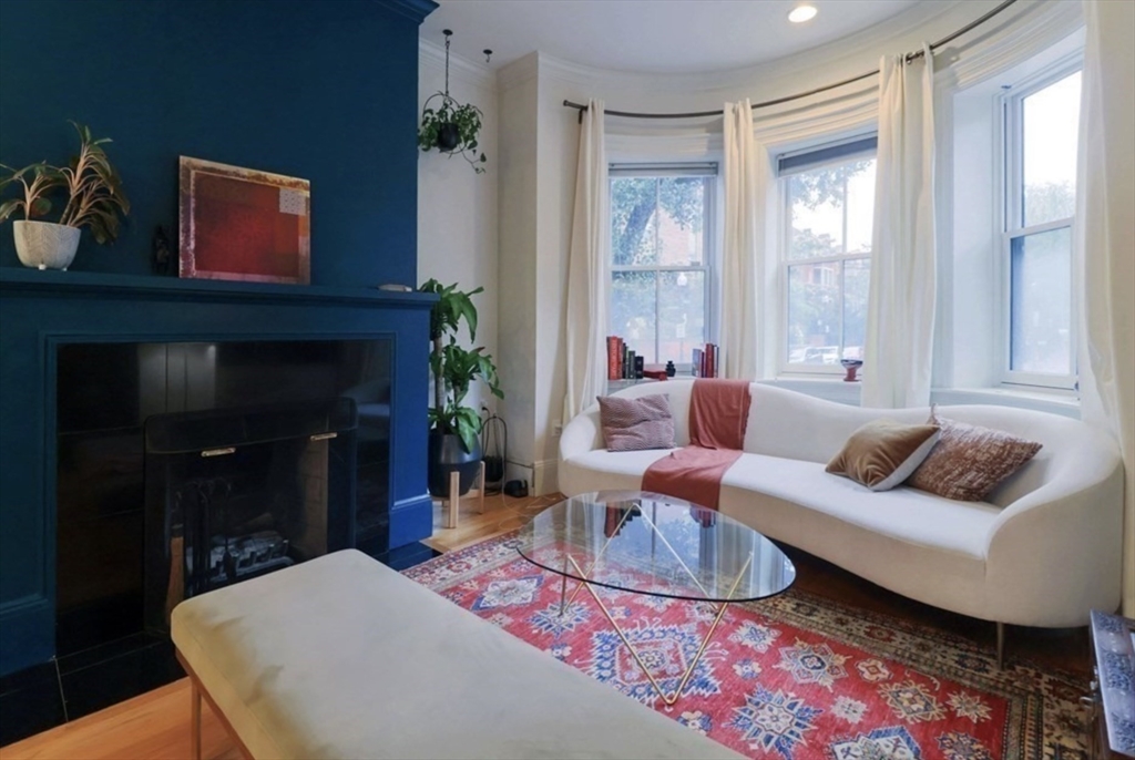 2 bed, 1 bath apartment for rent at 85 Saint Botolph St Unit 2, Back Bay — photo 2 of 12