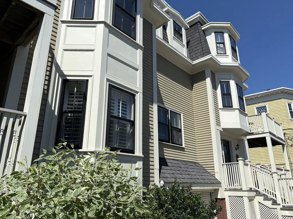 1 bed, 1 bath apartment for rent at 85 Sherman Unit 7, Neighborhood Nine