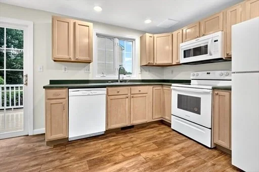 3 bed, 1 bath apartment for rent at 85 Steeple Chase Cir Unit 3, Attleboro — photo 10 of 37