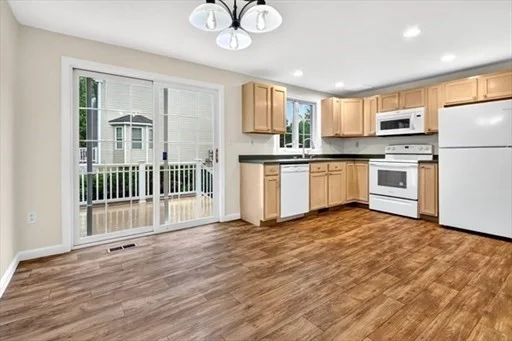 3 bed, 1 bath apartment for rent at 85 Steeple Chase Cir Unit 3, Attleboro — photo 7 of 37