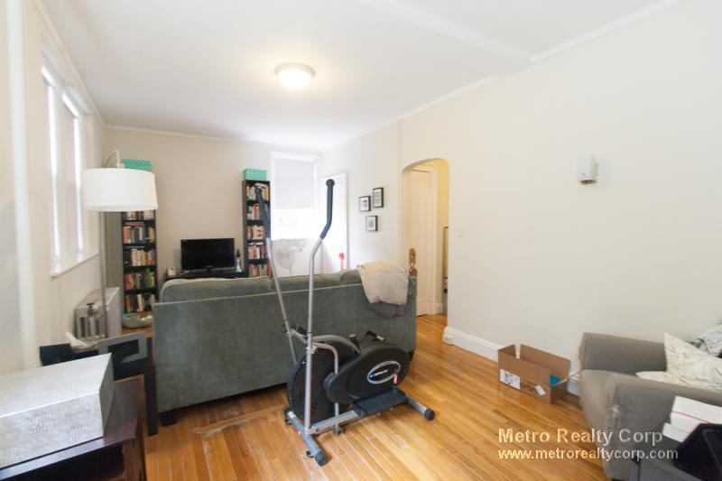 1 bed, 1 bath apartment for rent at 85 Strathmore Rd Unit 1, Brighton