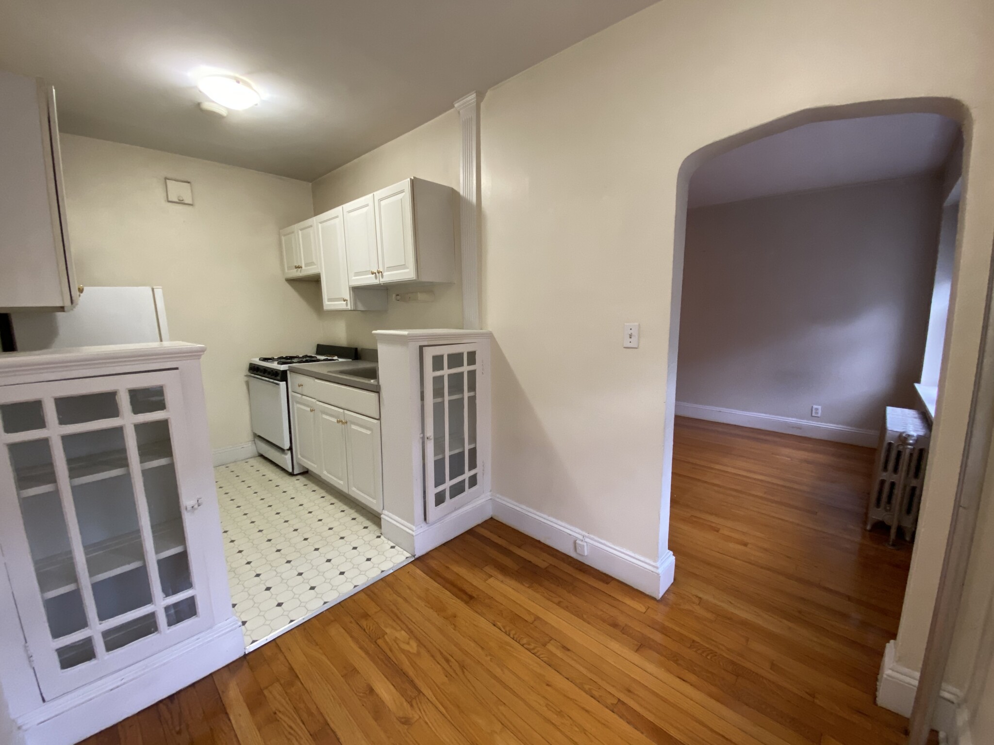 1 bed, 1 bath apartment for rent at 85 Strathmore Rd Unit 27, Brighton — photo 5 of 16