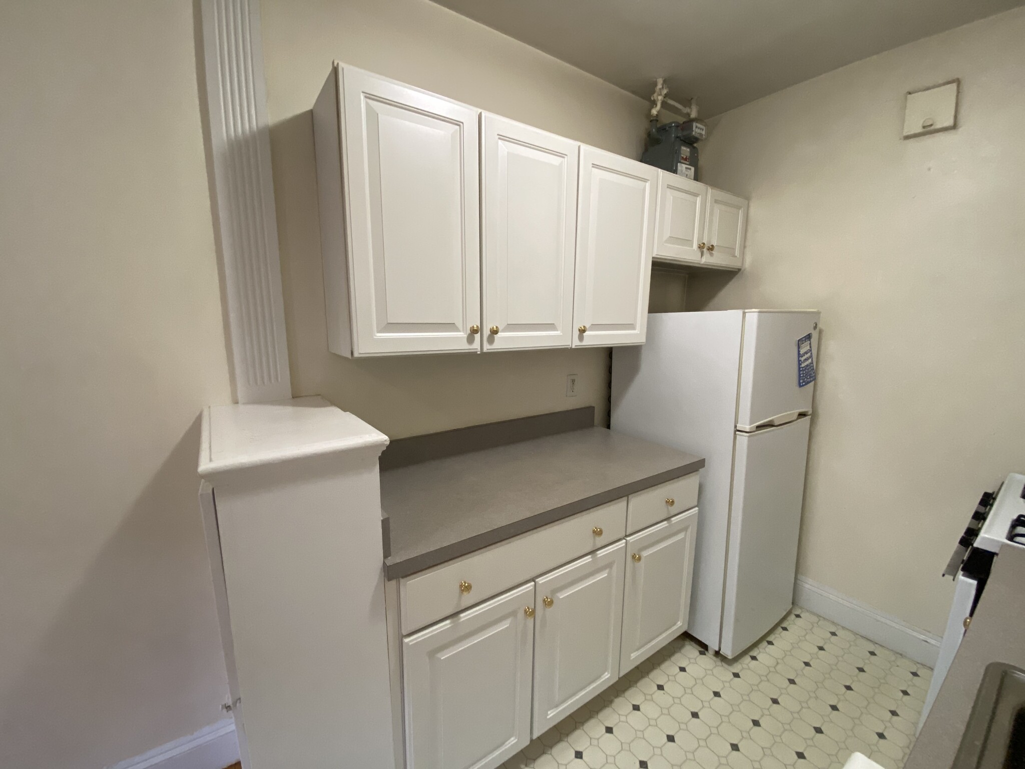 1 bed, 1 bath apartment for rent at 85 Strathmore Rd Unit 27, Brighton — photo 7 of 16