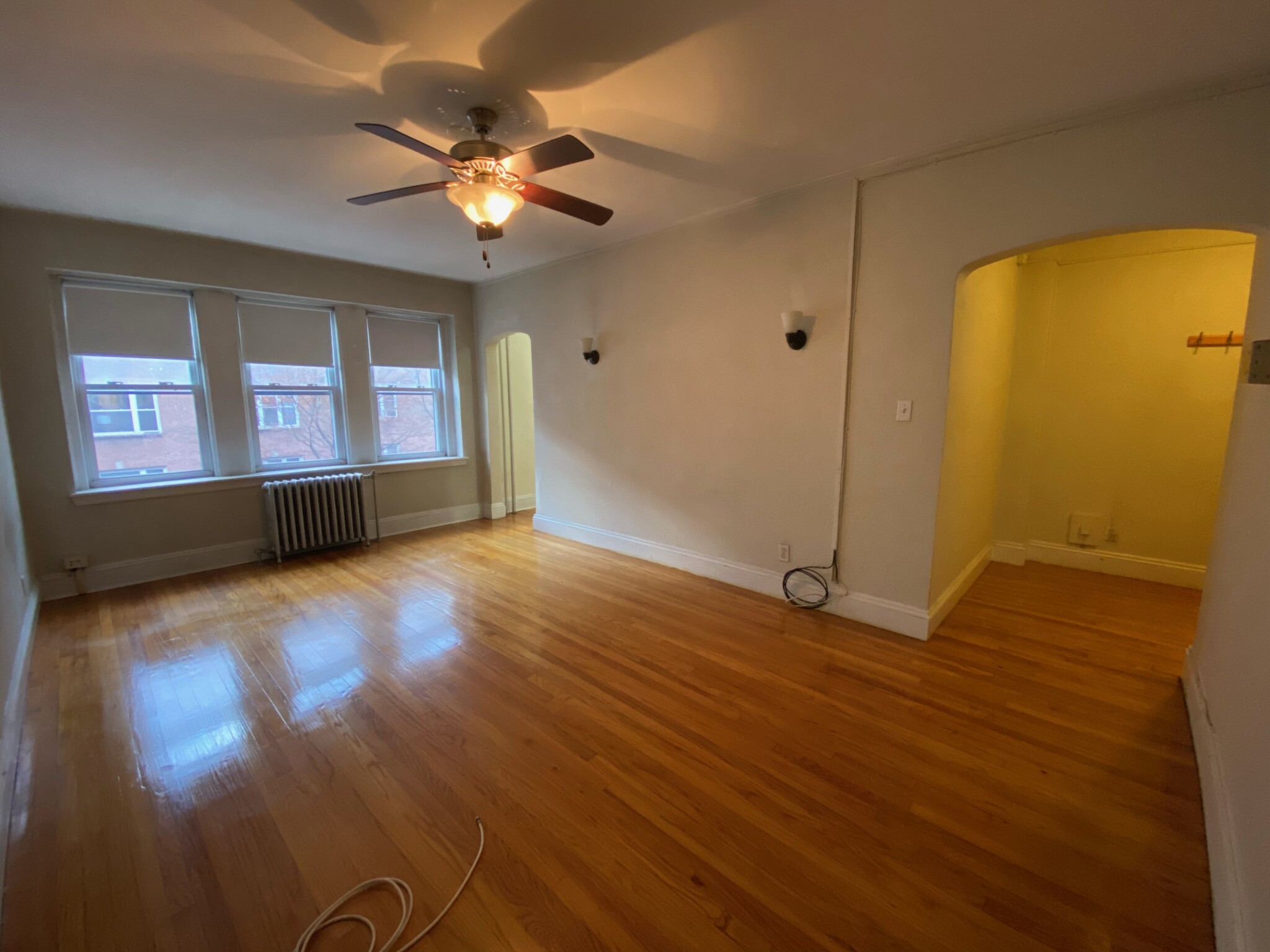 1 bed, 1 bath apartment for rent at 85 Strathmore Rd Unit 27, Brighton — photo 2 of 16