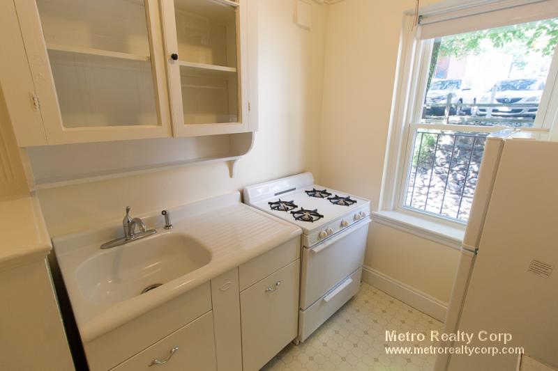 1 bed, 1 bath apartment for rent at 85 Strathmore Unit 25, Brighton — photo 8 of 14