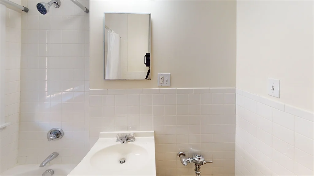 1 bed, 1 bath apartment for rent at 85 Strathmore Unit 43, Brighton — photo 6 of 6