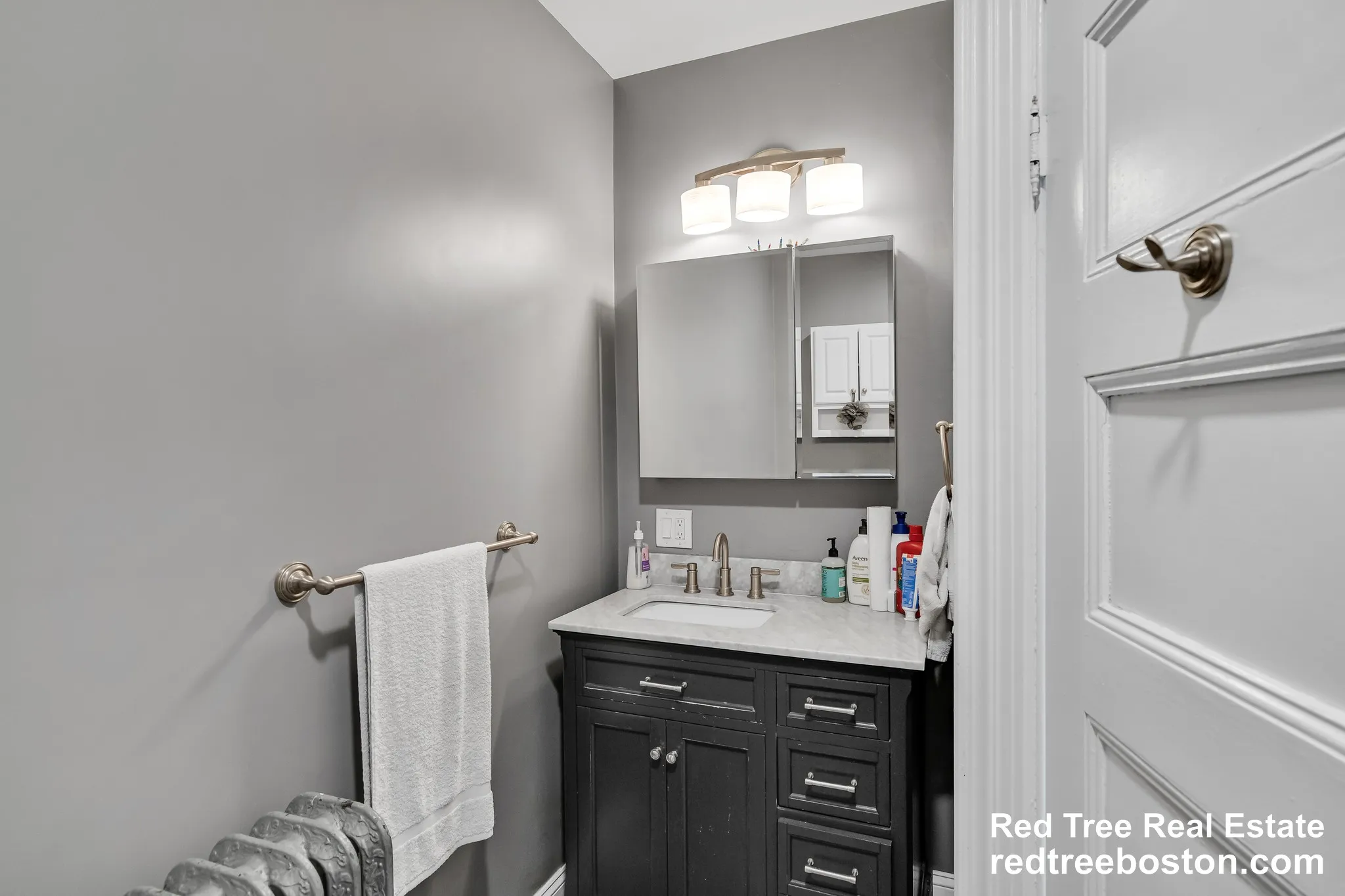 4 bed, 2 bath apartment for rent at 85 Surrey St Unit 2, Brighton — photo 10 of 17