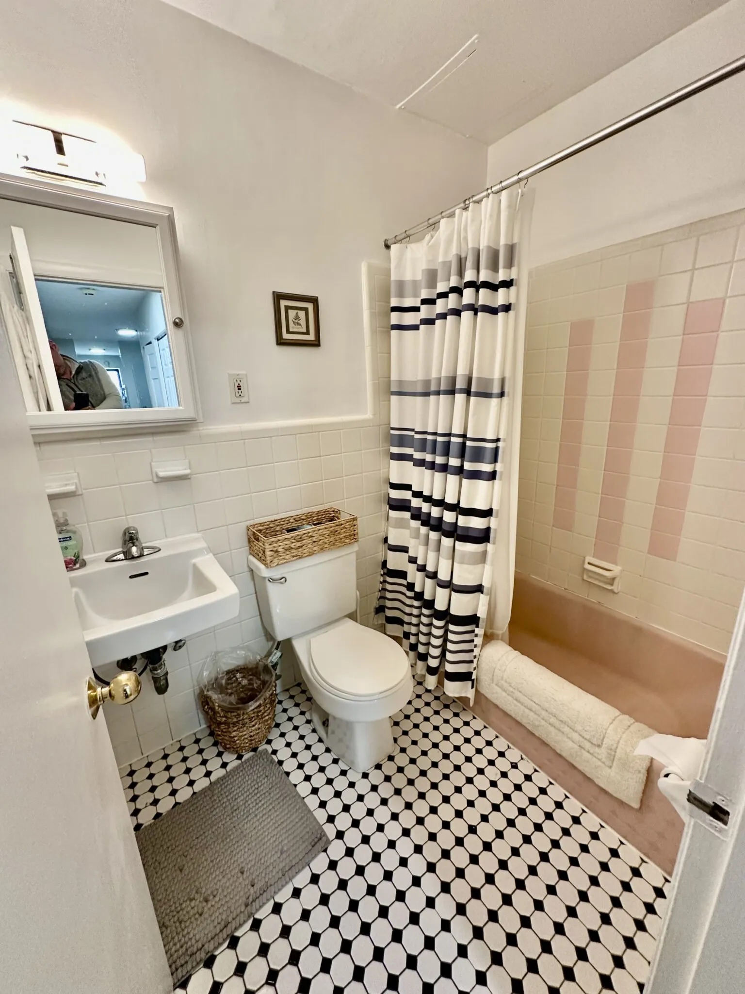 2 bed, 1 bath apartment for rent at 85 Sutherland Rd Unit 25, Brighton — photo 17 of 23