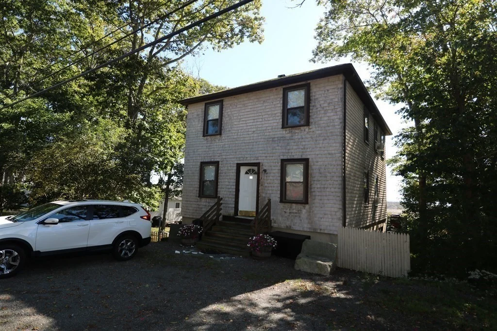 3 bed, 2 bath apartment for rent at 85 Thatcher Road: Winter Unit 2, Rockport — photo 2 of 18