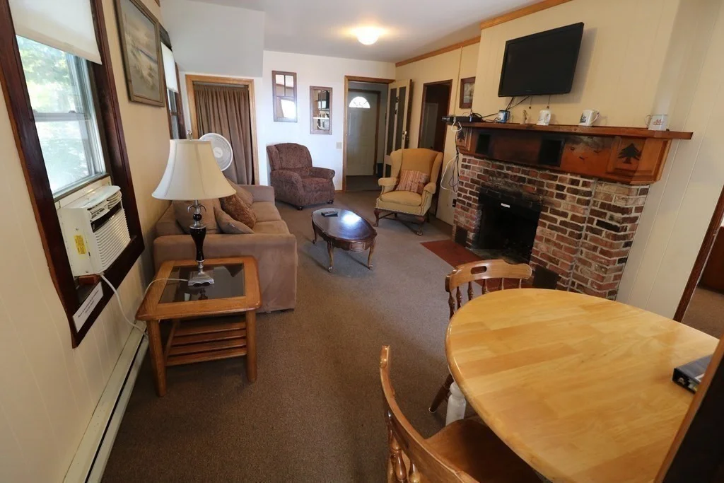 3 bed, 2 bath apartment for rent at 85 Thatcher Road: Winter Unit 2, Rockport — photo 6 of 18