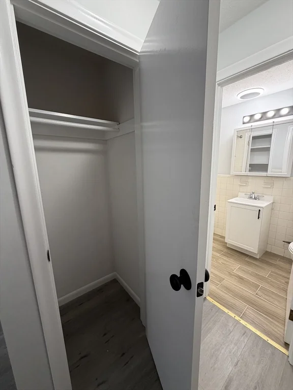 1 bed, 1 bath apartment for rent at 85 Trapelo Unit 42, Waltham — photo 5 of 14
