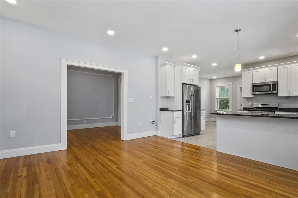 4 bed, 2 bath apartment for rent at 85 Verndale St Unit 2H, North Brookline — photo 4 of 13