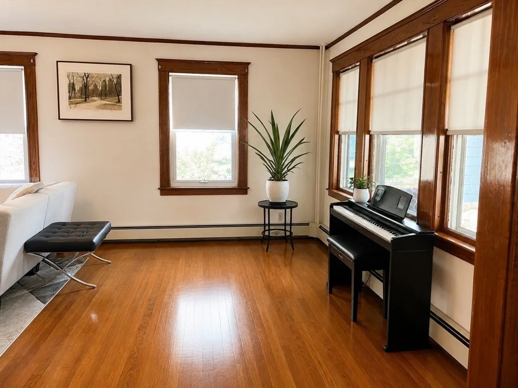 4 bed, 1 bath apartment for rent at 85 Walnut St, Belmont — photo 5 of 16