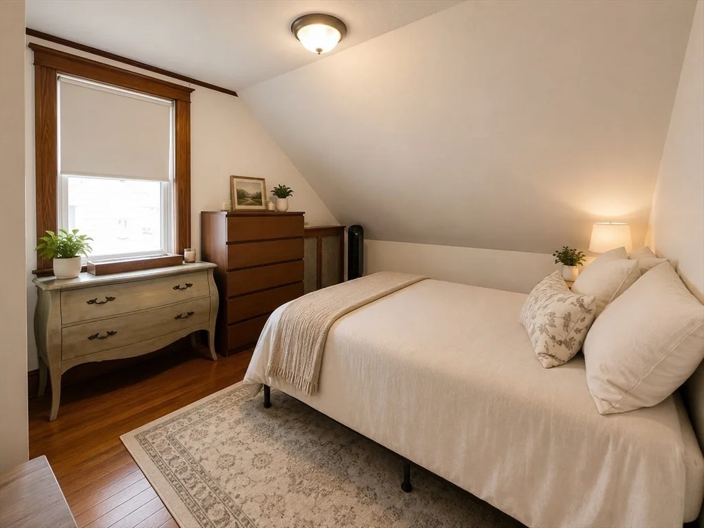 4 bed, 1 bath apartment for rent at 85 Walnut St, Belmont — photo 12 of 16