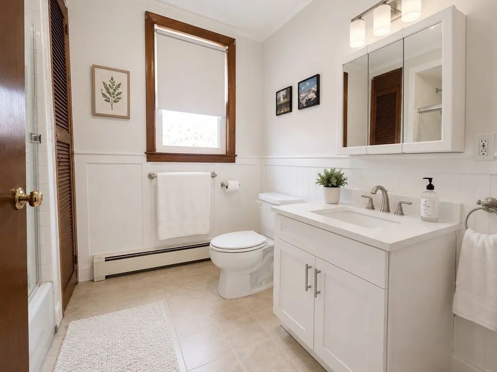 4 bed, 1 bath apartment for rent at 85 Walnut St, Belmont — photo 13 of 16