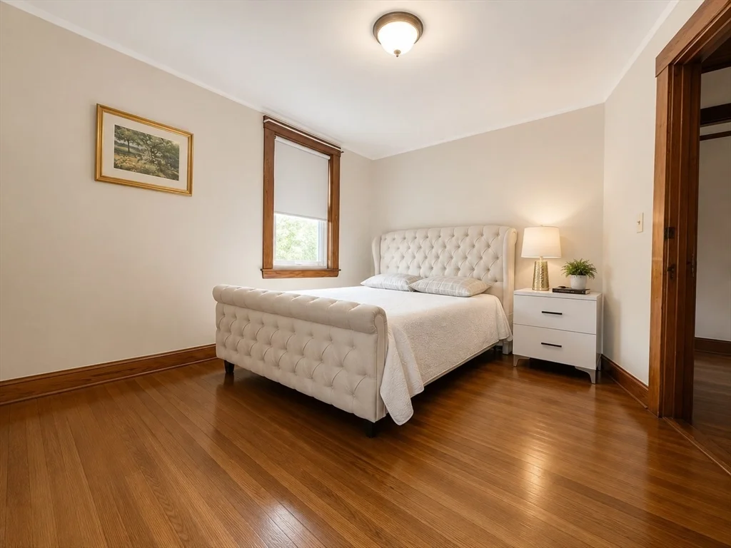 4 bed, 1 bath apartment for rent at 85 Walnut St, Belmont — photo 11 of 16