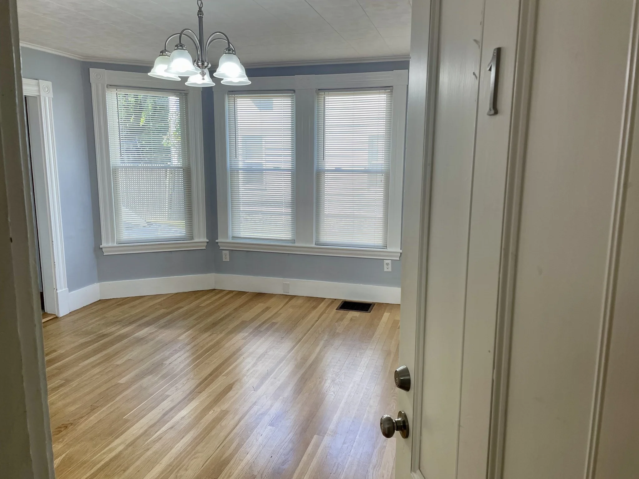 2 bed, 1 bath apartment for rent at 85 Warren Ave Unit 1, Marlborough — photo 2 of 26
