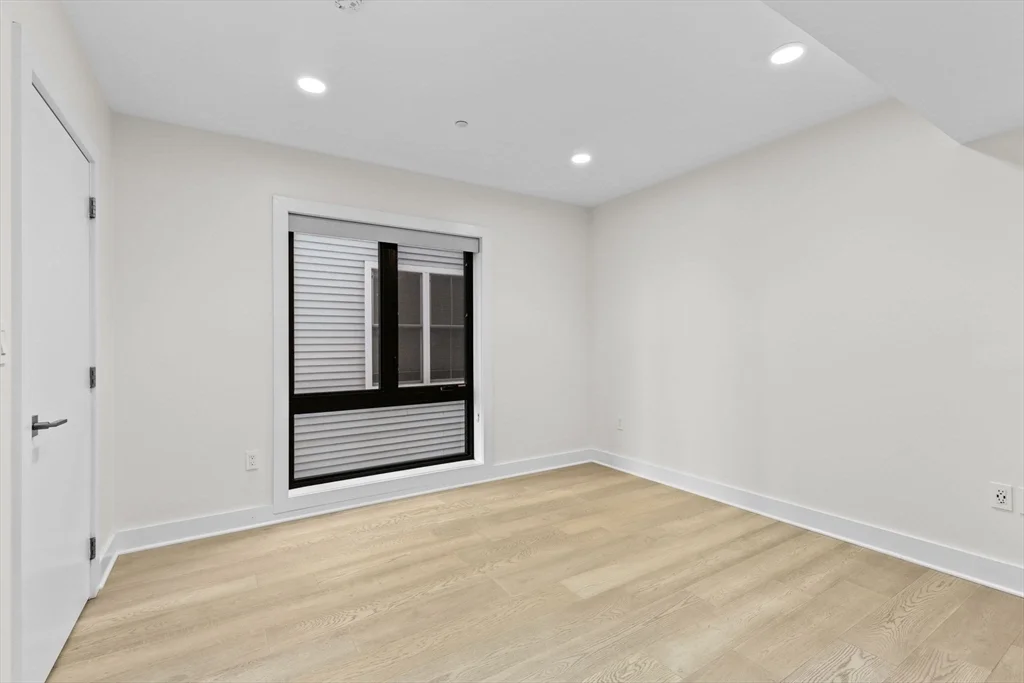 2 bed, 2 bath apartment for rent at 85 Willow Ct Unit 302, Dorchester — photo 22 of 31