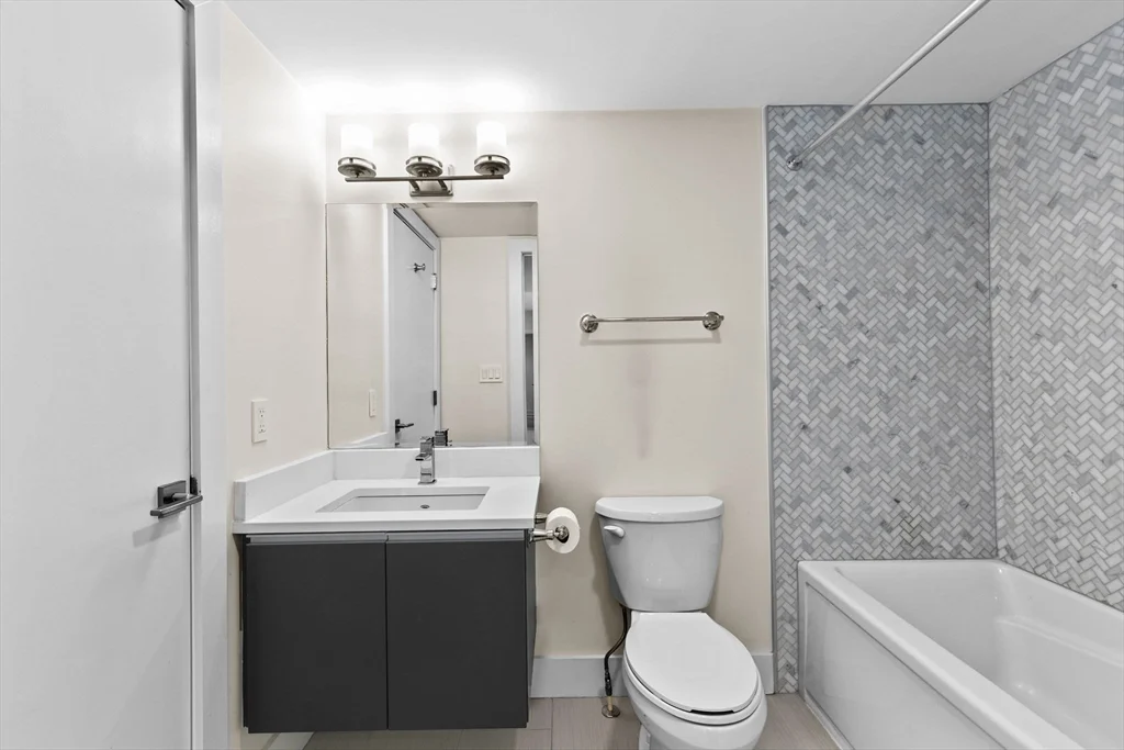 2 bed, 2 bath apartment for rent at 85 Willow Ct Unit 302, Dorchester — photo 20 of 31