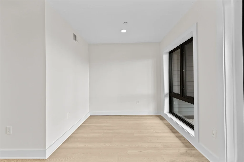 2 bed, 2 bath apartment for rent at 85 Willow Ct Unit 302, Dorchester — photo 12 of 31