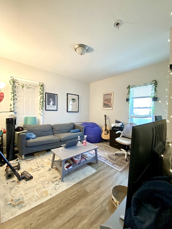 1 bed, 1 bath apartment for rent at 85 Winter St Unit 1R, East Cambridge — photo 5 of 8