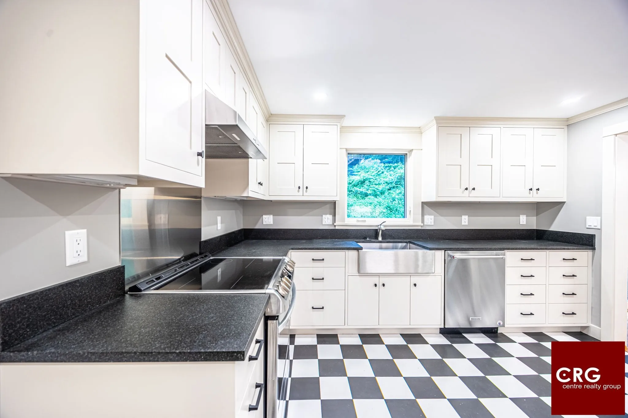 4 bed, 3 bath apartment for rent at 85 Woodland Rd Unit 1, Jamaica Plain — photo 3 of 39