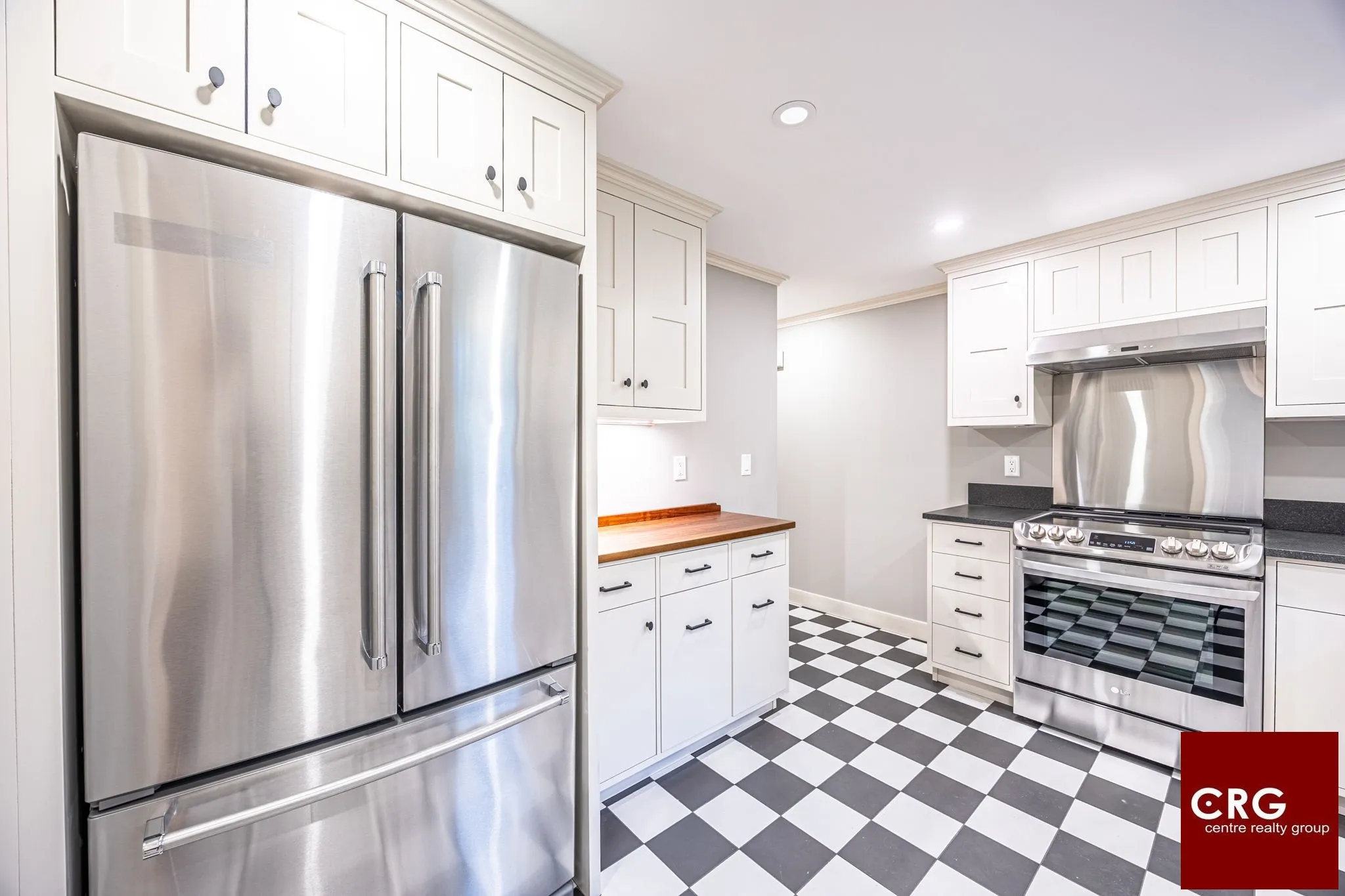 4 bed, 3 bath apartment for rent at 85 Woodland Rd Unit 1, Jamaica Plain — photo 2 of 39