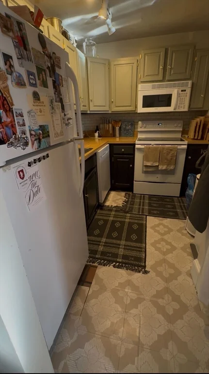 2 bed, 1 bath apartment for rent at 85 Worcester St Unit 4, South End — photo 3 of 6