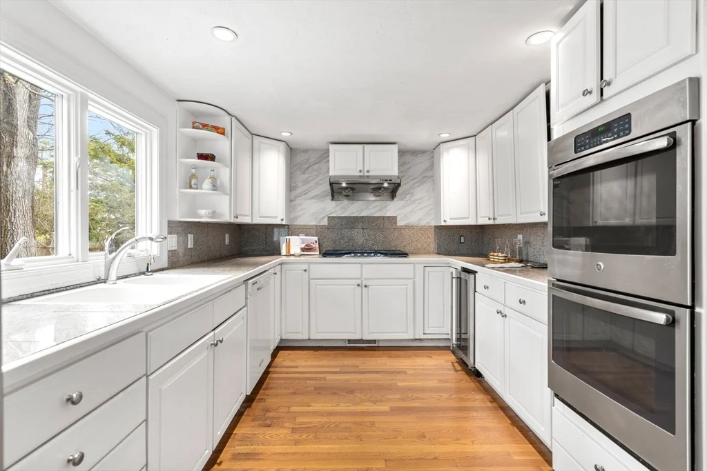 5 bed, 4+ bath apartment for rent at 850 Dedham St, Newton — photo 9 of 37