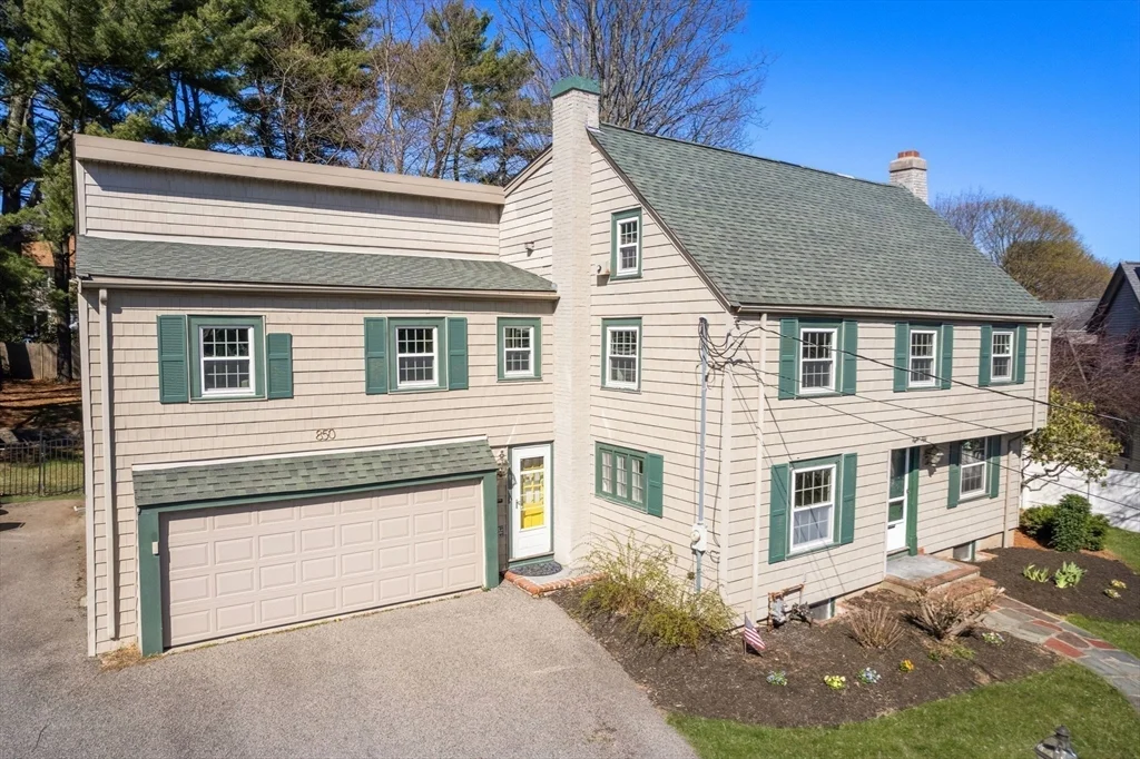 5 bed, 4+ bath apartment for rent at 850 Dedham St, Newton — photo 35 of 37