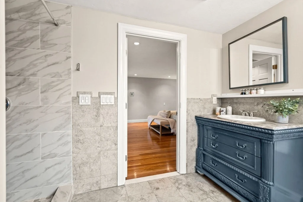 5 bed, 4+ bath apartment for rent at 850 Dedham St, Newton — photo 27 of 37