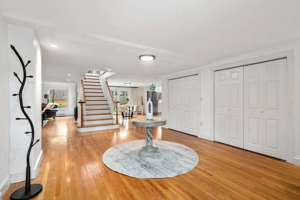 5 bed, 4+ bath apartment for rent at 850 Dedham St, Newton — photo 12 of 37