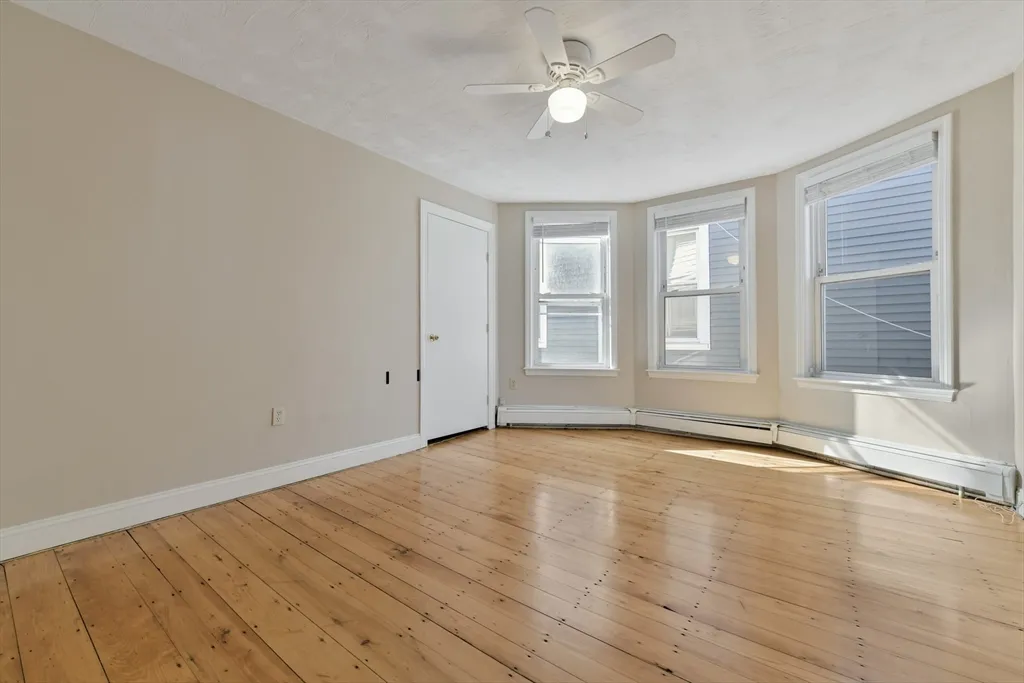 3 bed, 1 bath apartment for rent at 852 East Broadway Unit 3, South Boston — photo 6 of 29