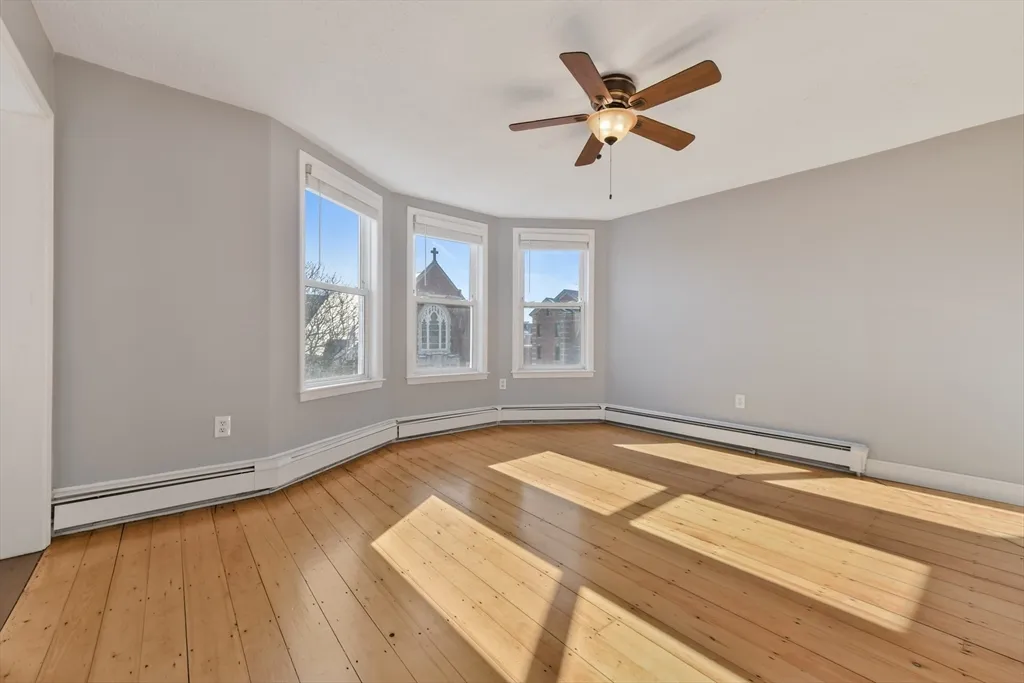 3 bed, 1 bath apartment for rent at 852 East Broadway Unit 3, South Boston — photo 2 of 29