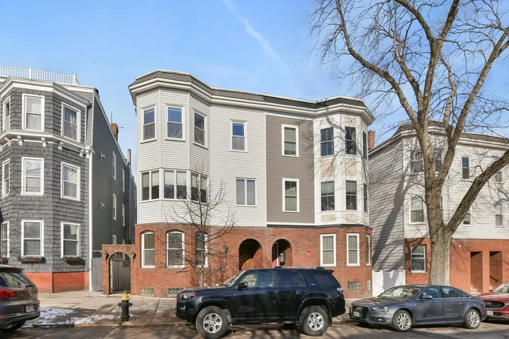 3 bed, 1 bath apartment for rent at 852 East Broadway Unit 3, South Boston — photo 27 of 29