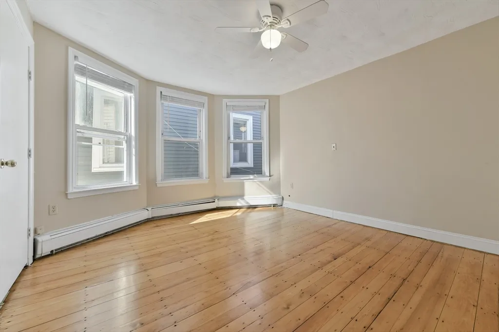 3 bed, 1 bath apartment for rent at 852 East Broadway Unit 3, South Boston — photo 5 of 29