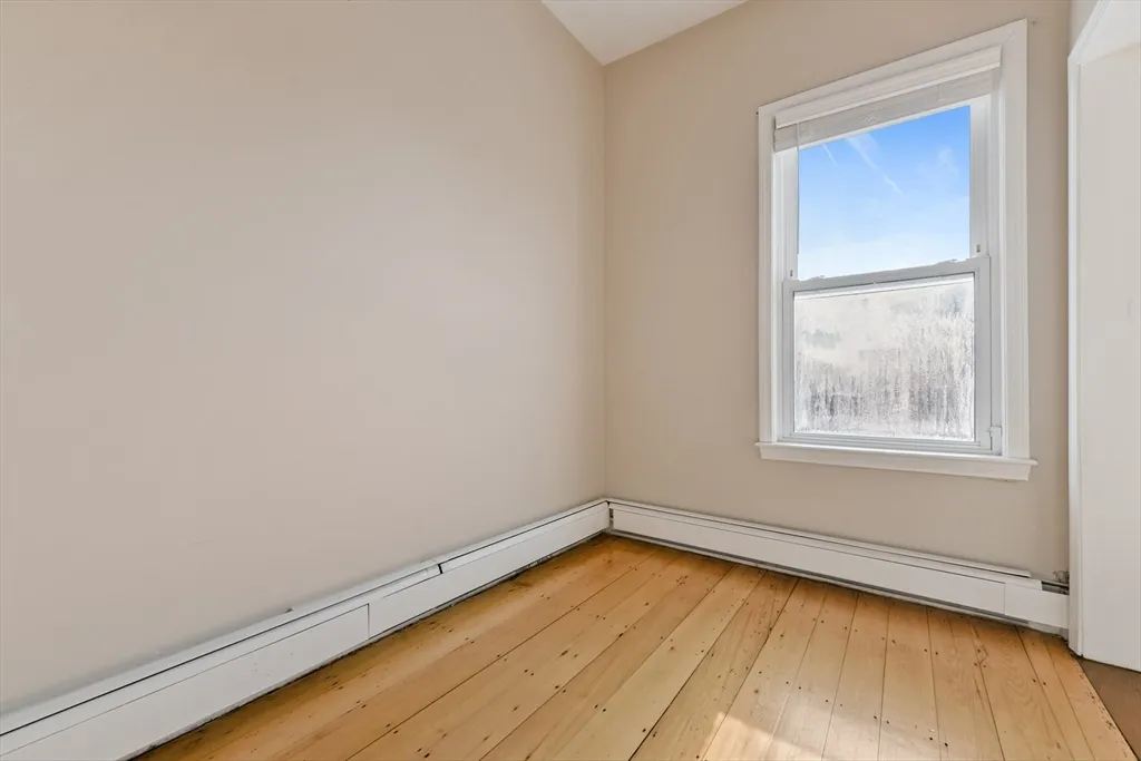 3 bed, 1 bath apartment for rent at 852 East Broadway Unit 3, South Boston — photo 26 of 29
