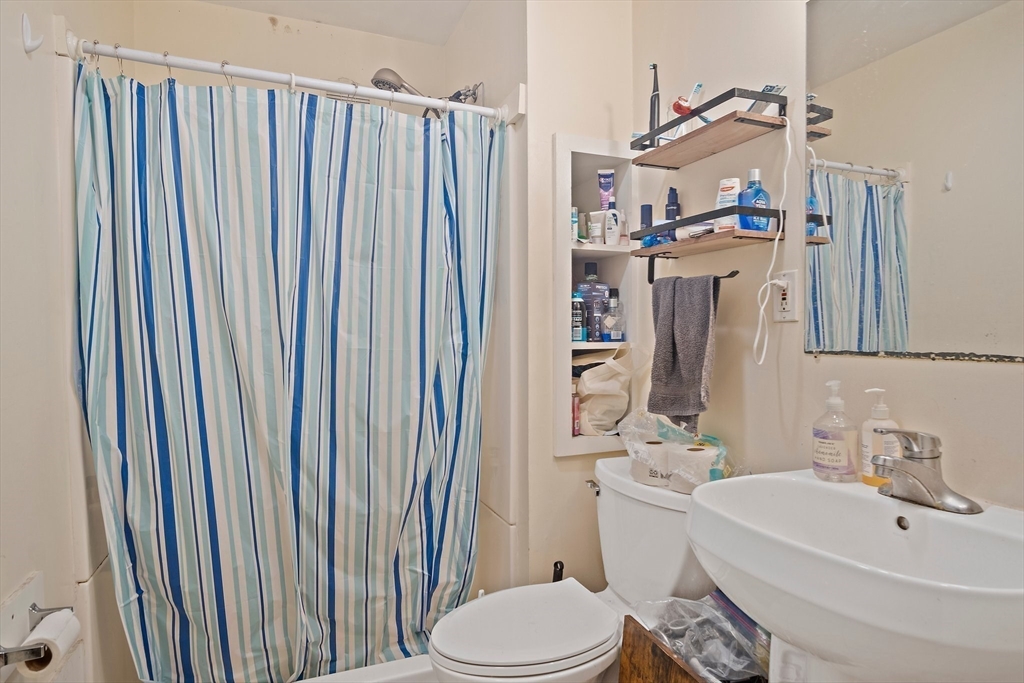 4 bed, 1 bath apartment for rent at 852 Huntington Ave Unit 2, Mission Hill — photo 9 of 15