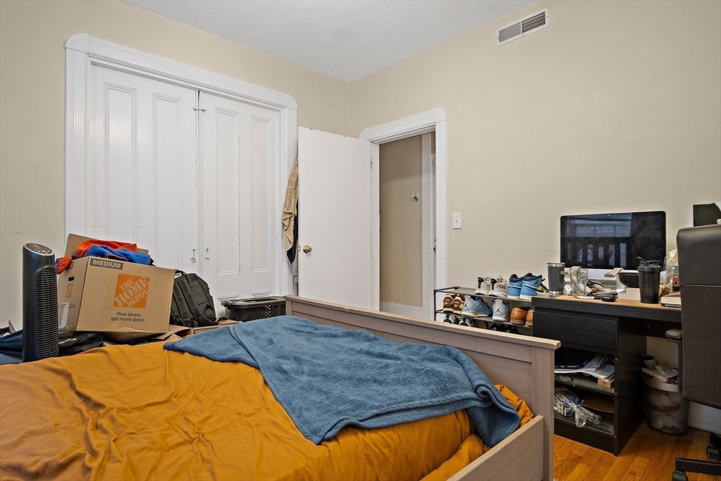 4 bed, 1 bath apartment for rent at 852 Huntington Ave Unit 2, Mission Hill — photo 7 of 15