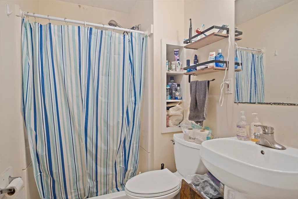 4 bed, 1 bath apartment for rent at 852 Huntington Ave Unit 2B, Mission Hill — photo 14 of 15