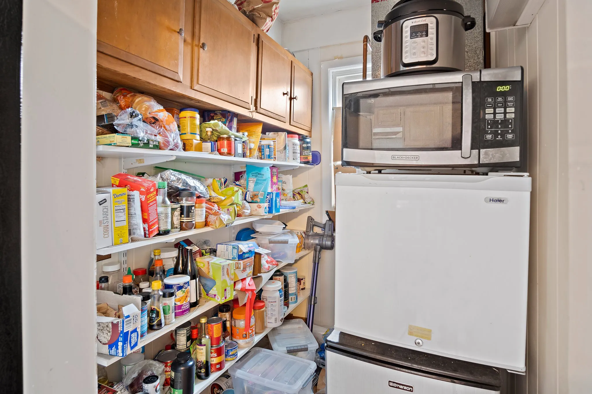 4 bed, 1 bath apartment for rent at 852 Huntington Ave Unit 3, Mission Hill — photo 5 of 19
