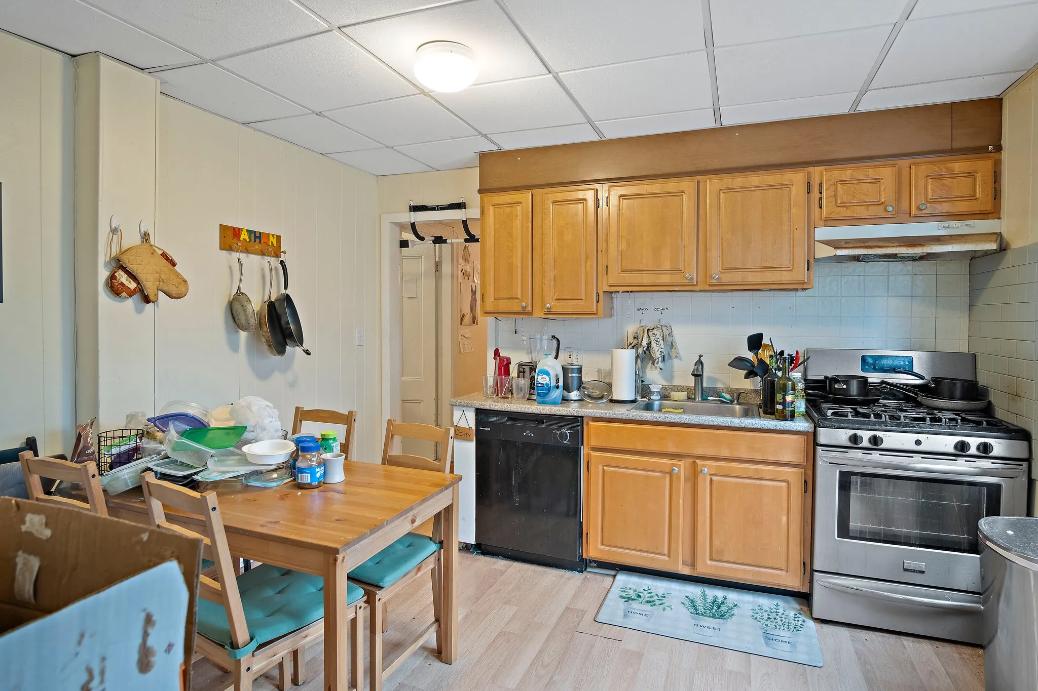 4 bed, 1 bath apartment for rent at 852 Huntington Ave Unit 3, Mission Hill — photo 4 of 19
