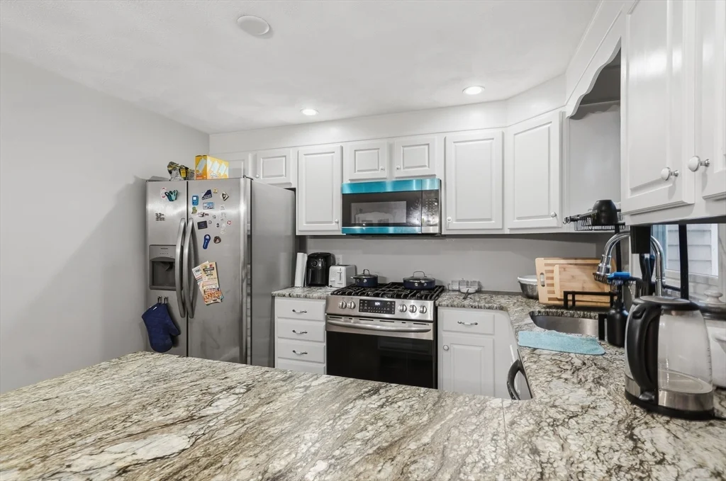 2 bed, 1 bath apartment for rent at 852 Wellman Ave Unit 852, Chelmsford — photo 5 of 42